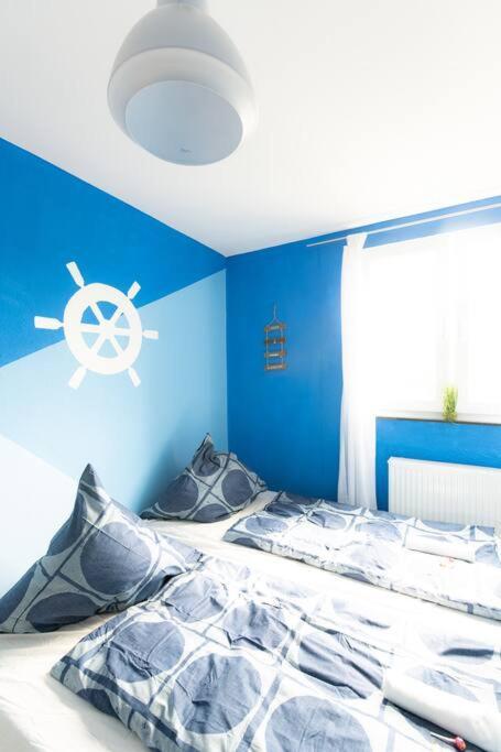 - Sea Apartment Duisburg Center & Parking Spaces & Kingsize Bett - Central Station Hbf - Экстерьер фото